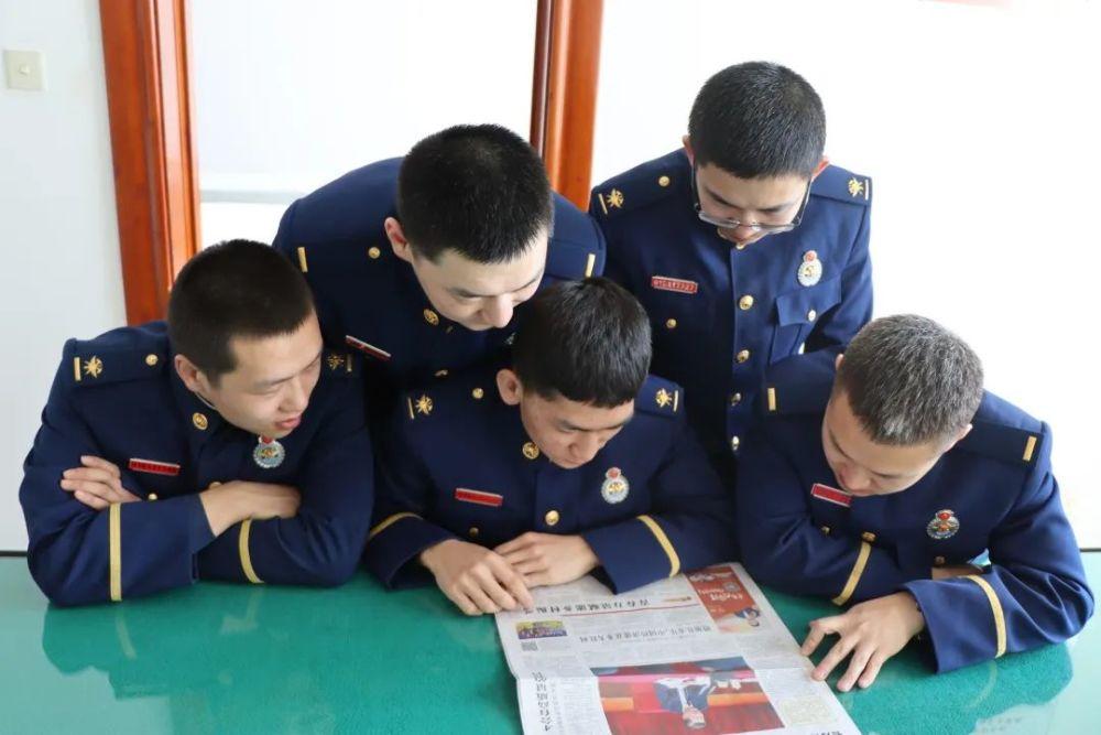 黄金短线突然急涨!金价逼近2030美元